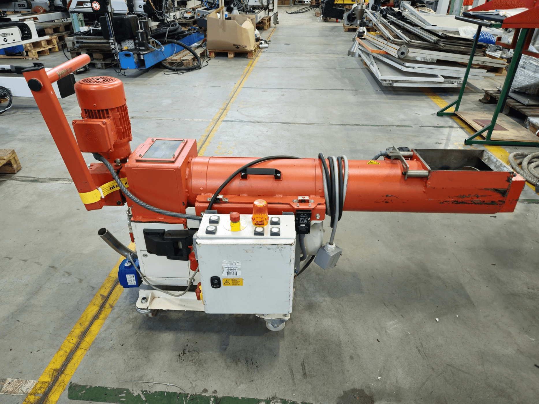 Gebrauchte Wanner C17.26 SV Walzenmühle, Baujahr 2012. 3 kW Motor, 170x260 mm Mahlkammer, 12 Messer, 224 U/min. Über 20 Stück ab Lager verfügbar.